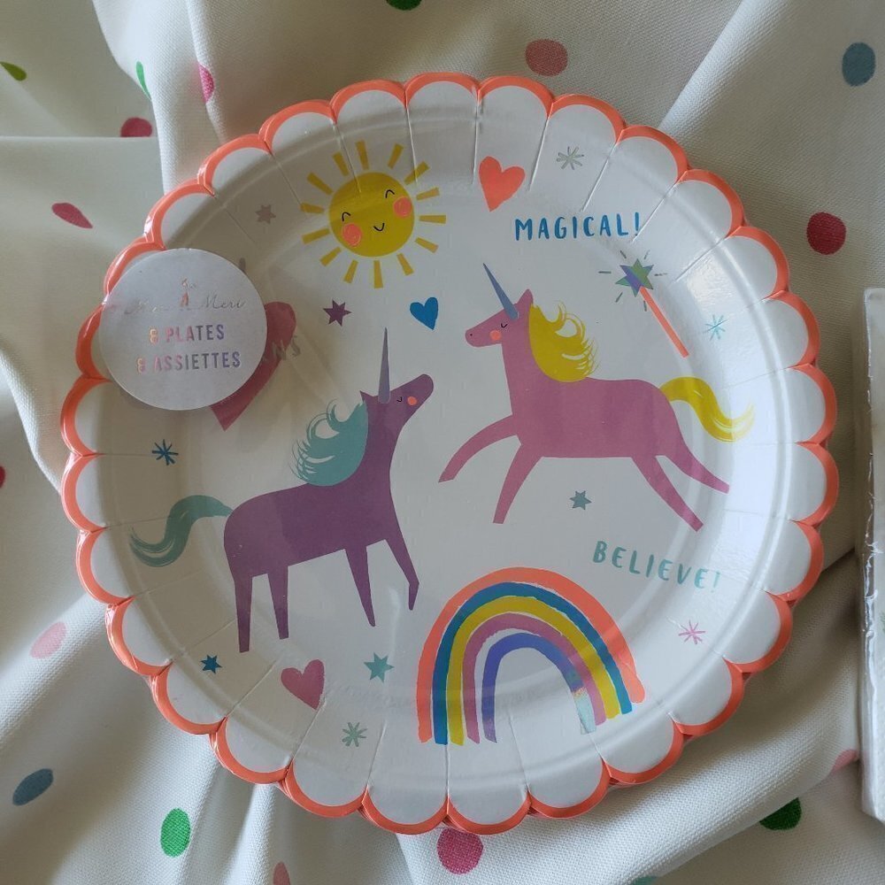 NWT - Meri Meri Unicorn Rainbow Paper Plates (8)